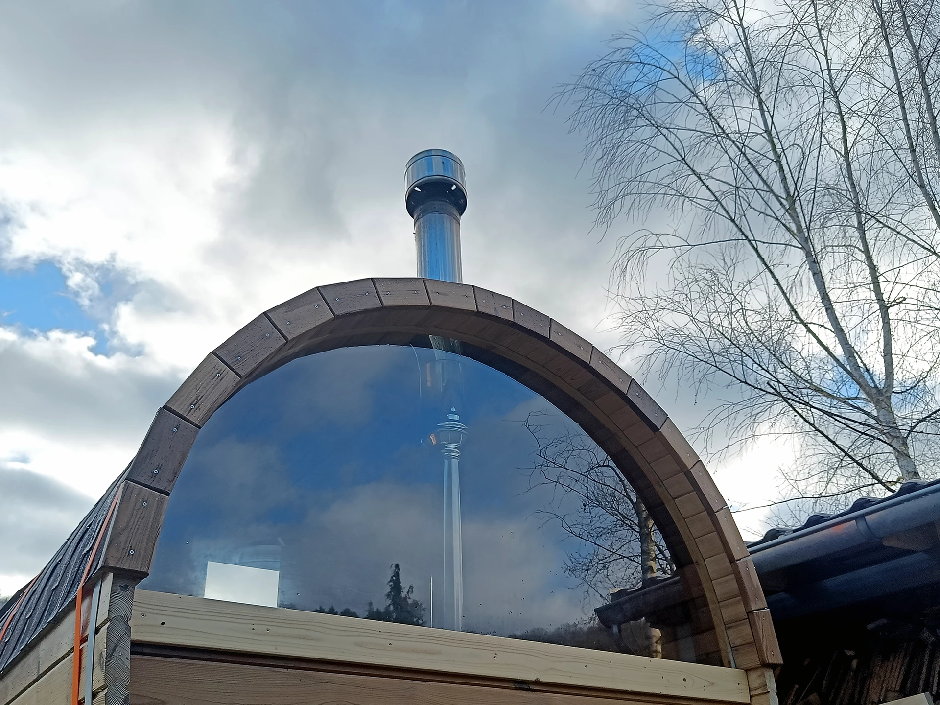 Fasssauna mit Panoramafenster von Fassglück